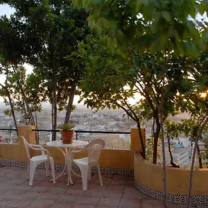 https://carmen-en-el-albaicn-con-jardin-y-vistas.es-andalucia.com